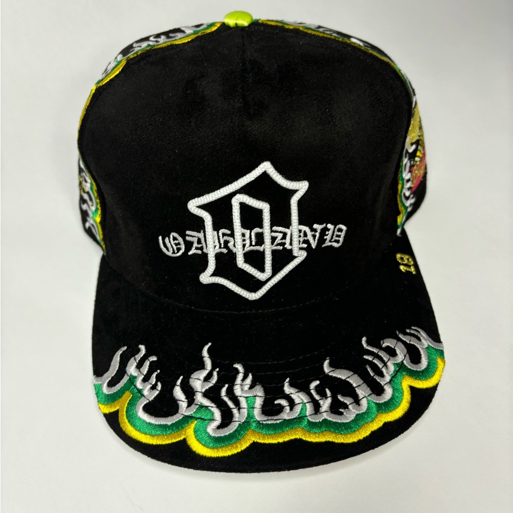 Black Cap with White Embroidery SnapBack Oaktown